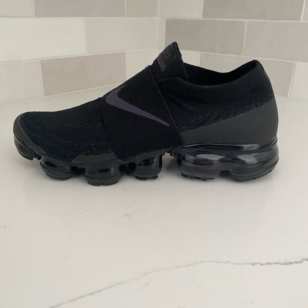 Nike Air VaporMax Flyknit Moc - Black- Size 7.5